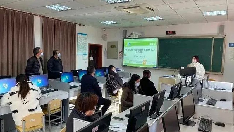 实操课程内容与线上课程对比：实操与虚拟的碰撞