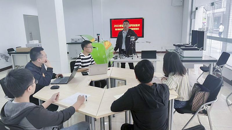 焊工培训，适合哪些人群？揭秘行业需求与职业发展**